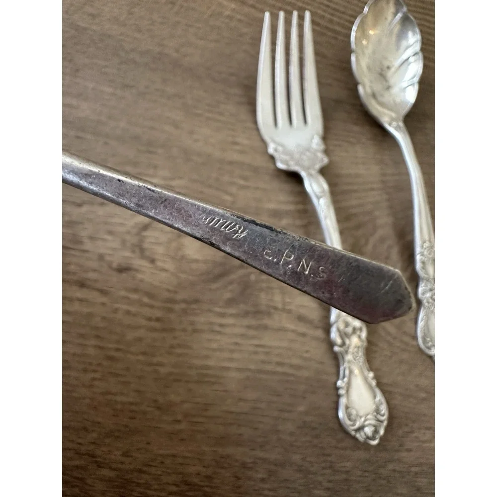 Antique 1902 Wallace Floral Meat Fork & Mixed Vintage Silverplate Lot (5pcs)